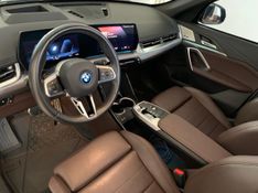 BMW IX1 ELÉTRICO XDRIVE30 M SPORT 2023/2024 FÁBIO BERNARDES PORTO ALEGRE / Carros no Vale