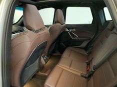 BMW IX1 ELÉTRICO XDRIVE30 M SPORT 2023/2024 FÁBIO BERNARDES PORTO ALEGRE / Carros no Vale