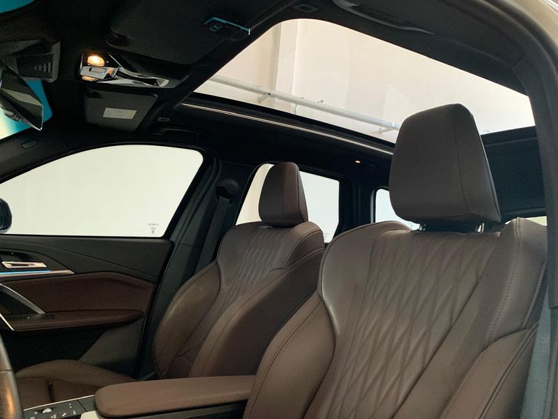 BMW IX1 ELÉTRICO XDRIVE30 M SPORT 2023/2024 FÁBIO BERNARDES PORTO ALEGRE / Carros no Vale