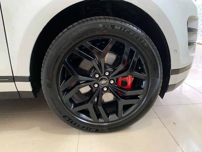 LAND ROVER RANGE ROVER EVOQUE 2.0 P250 FLEX R-DYNAMIC SE AWD AUTOMÁTICO 2020/2020 FÁBIO BERNARDES PORTO ALEGRE / Carros no Vale