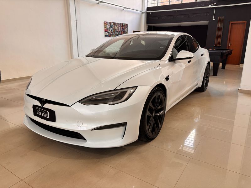 TESLA MODEL S ELÉTRICO LONG RANGE 2022/2022 FÁBIO BERNARDES PORTO ALEGRE / Carros no Vale