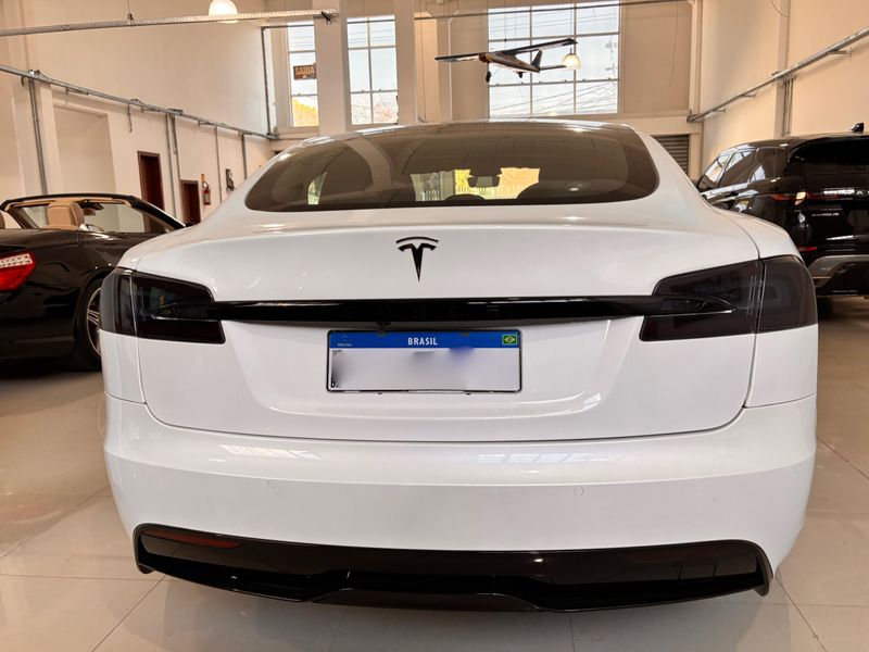 TESLA MODEL S ELÉTRICO LONG RANGE 2022/2022 FÁBIO BERNARDES PORTO ALEGRE / Carros no Vale