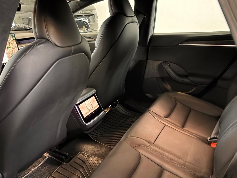 TESLA MODEL S ELÉTRICO LONG RANGE 2022/2022 FÁBIO BERNARDES PORTO ALEGRE / Carros no Vale