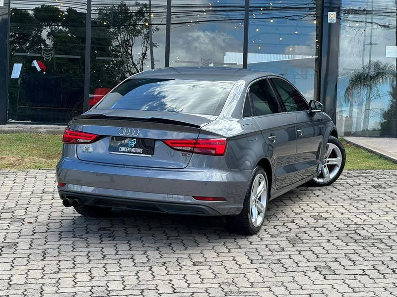 Audi A3 Sedan Prestige Plus 1.4 TFSI Flex Tip 2019/2020 CONCEPT MOTORS PASSO FUNDO / Carros no Vale