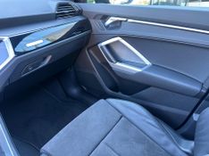 Audi Q3 Black S Line 1.4 TFSI S-tronic 2021/2021 CONCEPT MOTORS PASSO FUNDO / Carros no Vale