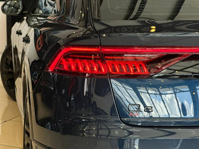 Audi Q8 Perf.Black 3.0 TFSI Quat S-tr. 2023/2023 CONCEPT MOTORS PASSO FUNDO / Carros no Vale Audi Q8 Perf.Black 3.0 TFSI Quat S-tr. 2023/2023 CONCEPT MOTORS PASSO FUNDO / Carros no Vale