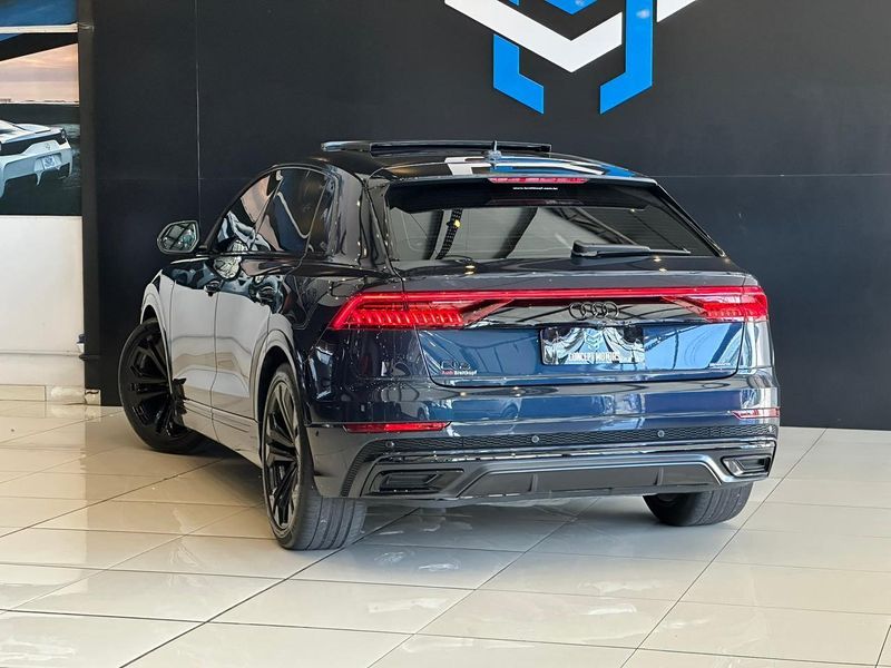 Audi Q8 Perf.Black 3.0 TFSI Quat S-tr. 2023/2023 CONCEPT MOTORS PASSO FUNDO / Carros no Vale Audi Q8 Perf.Black 3.0 TFSI Quat S-tr. 2023/2023 CONCEPT MOTORS PASSO FUNDO / Carros no Vale