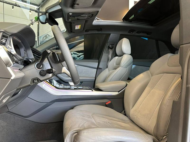 Audi Q8 Perf.Black 3.0 TFSI Quat S-tr. 2023/2023 CONCEPT MOTORS PASSO FUNDO / Carros no Vale Audi Q8 Perf.Black 3.0 TFSI Quat S-tr. 2023/2023 CONCEPT MOTORS PASSO FUNDO / Carros no Vale