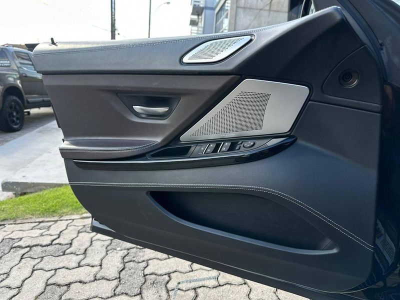 BMW M6 Gran Coupe 4.4 Bi-Turbo V8 32V 750cv 2014/2015 CONCEPT MOTORS PASSO FUNDO / Carros no Vale