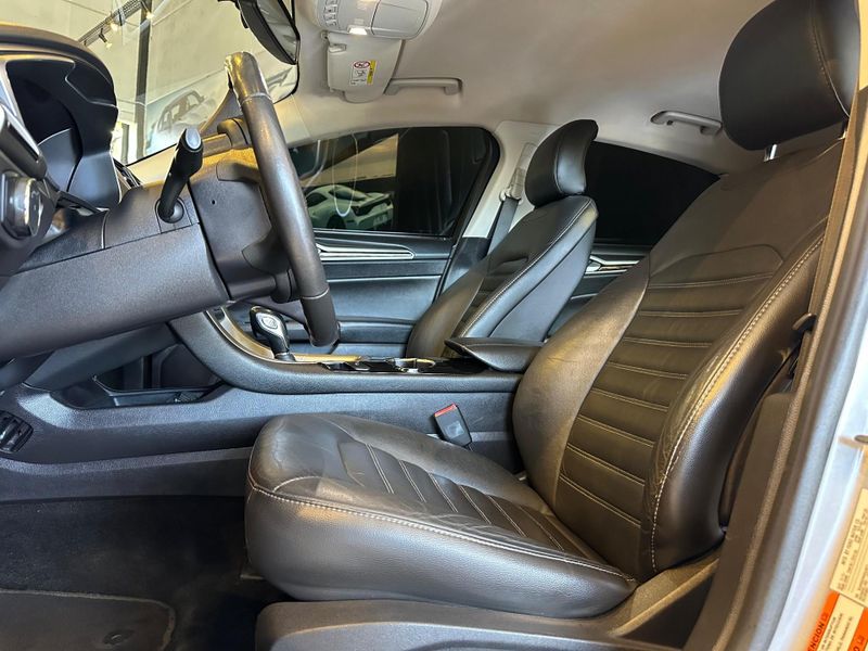 Ford Fusion 2.5L I-VCT Flex Aut. 2015/2016 CONCEPT MOTORS PASSO FUNDO / Carros no Vale Ford Fusion 2.5L I-VCT Flex Aut. 2015/2016 CONCEPT MOTORS PASSO FUNDO / Carros no Vale