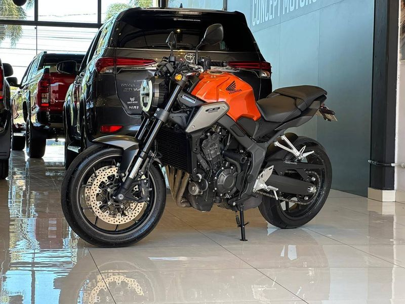 Honda Motos CB 650R 650 R 2024/2024 CONCEPT MOTORS PASSO FUNDO / Carros no Vale