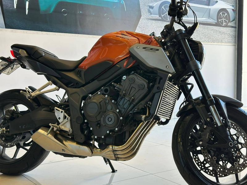 Honda Motos CB 650R 650 R 2024/2024 CONCEPT MOTORS PASSO FUNDO / Carros no Vale