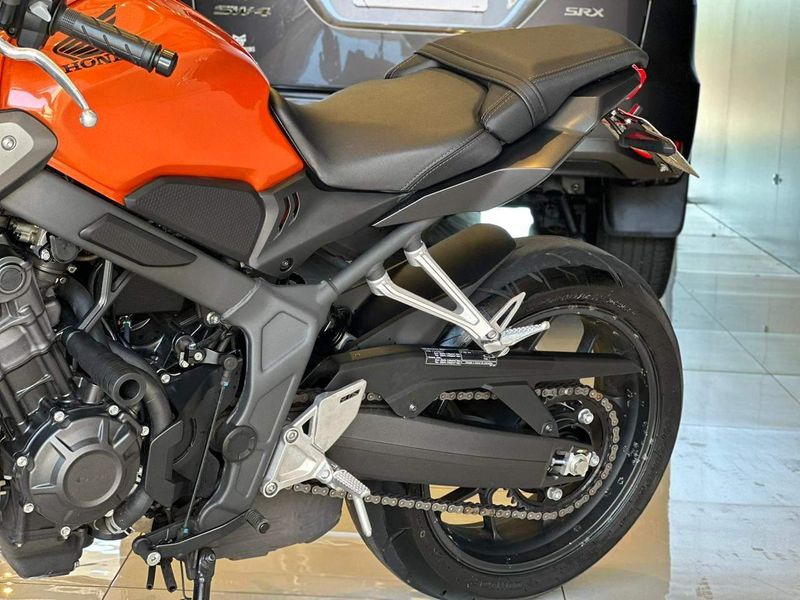 Honda Motos CB 650R 650 R 2024/2024 CONCEPT MOTORS PASSO FUNDO / Carros no Vale
