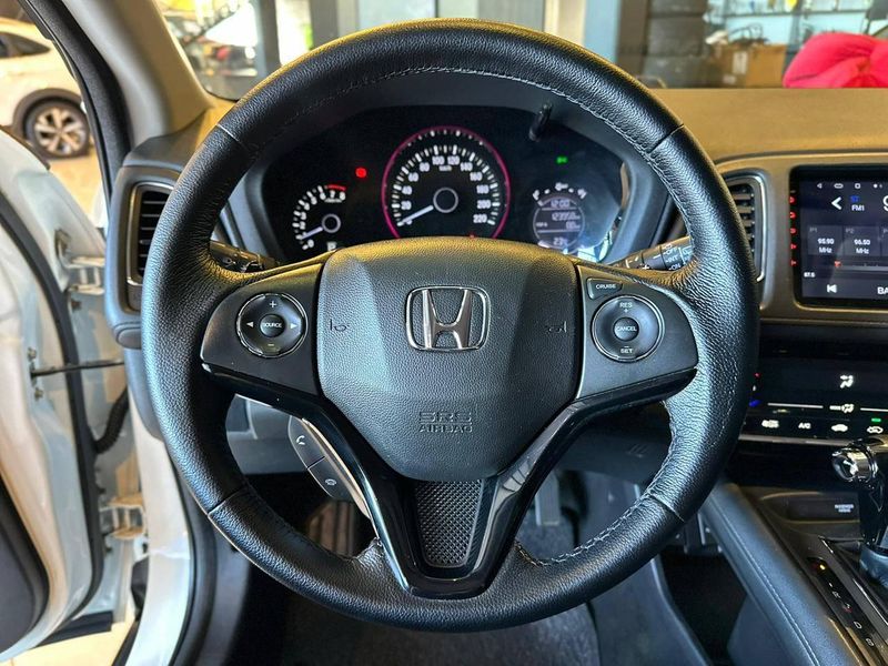 Honda HR-V EXL 1.8 Flexone 16V 5p Aut. 2018/2018 CONCEPT MOTORS PASSO FUNDO / Carros no Vale Honda HR-V EXL 1.8 Flexone 16V 5p Aut. 2018/2018 CONCEPT MOTORS PASSO FUNDO / Carros no Vale