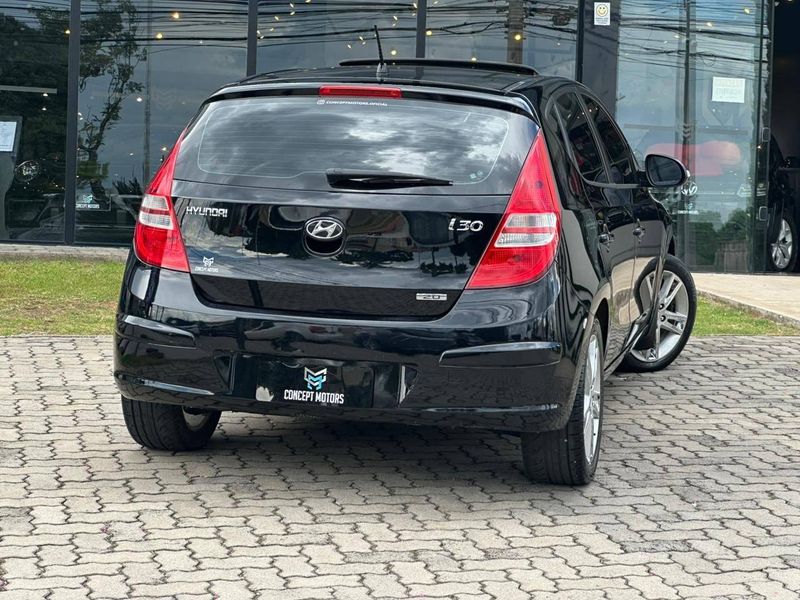 Hyundai I30 2.0 16V 145cv 5p Aut. 2010/2011 CONCEPT MOTORS PASSO FUNDO / Carros no Vale