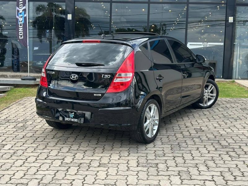 Hyundai I30 2.0 16V 145cv 5p Aut. 2010/2011 CONCEPT MOTORS PASSO FUNDO / Carros no Vale