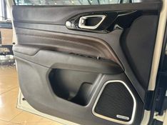 Jeep Commander Overl TD380 2.0 4×4 Die Aut. 2022/2023 CONCEPT MOTORS PASSO FUNDO / Carros no Vale