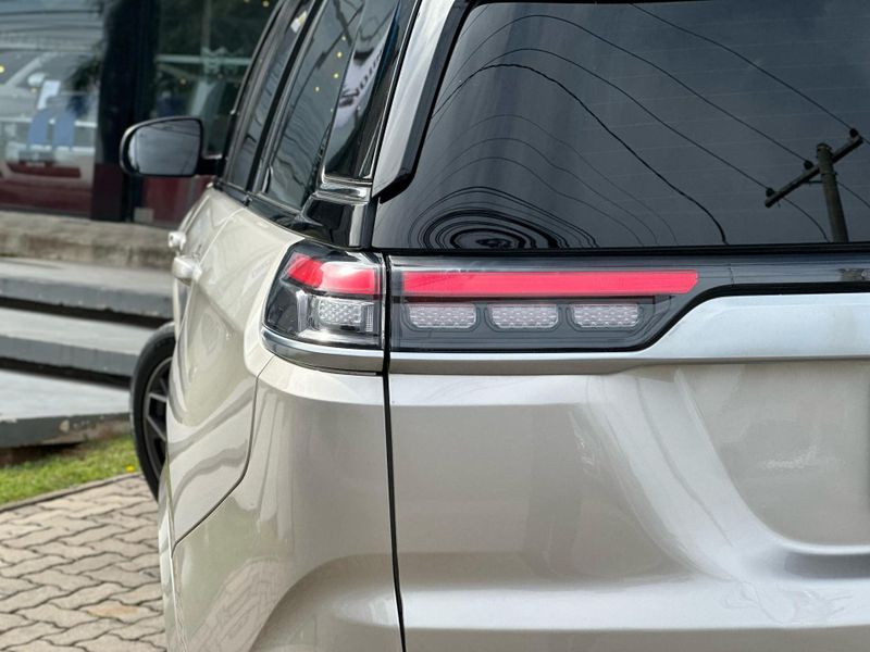 Jeep Commander Overland T270 1.3 TB Flex Aut. 2021/2022 CONCEPT MOTORS PASSO FUNDO / Carros no Vale