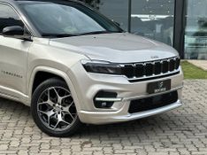 Jeep Commander Overland T270 1.3 TB Flex Aut. 2021/2022 CONCEPT MOTORS PASSO FUNDO / Carros no Vale