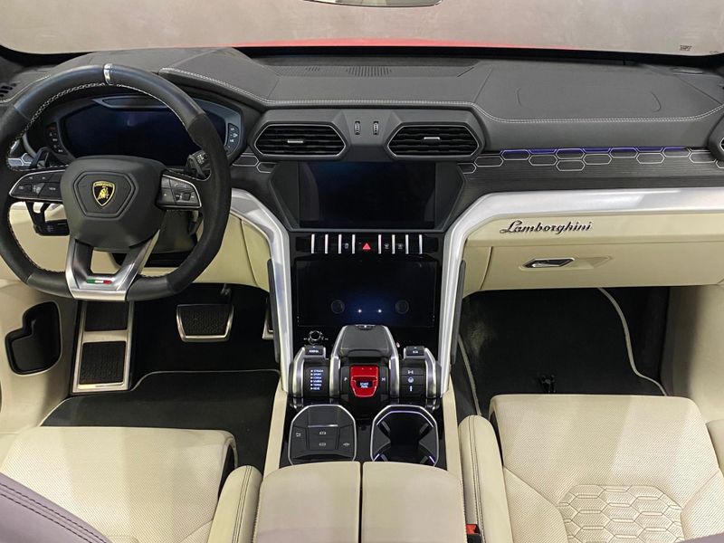 Lamborghini Urus 650cv 4.0 V8 BI-TB 2019/2019 CONCEPT MOTORS PASSO FUNDO / Carros no Vale