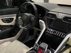 Lamborghini Urus 650cv 4.0 V8 BI-TB 2019/2019 CONCEPT MOTORS PASSO FUNDO / Carros no Vale