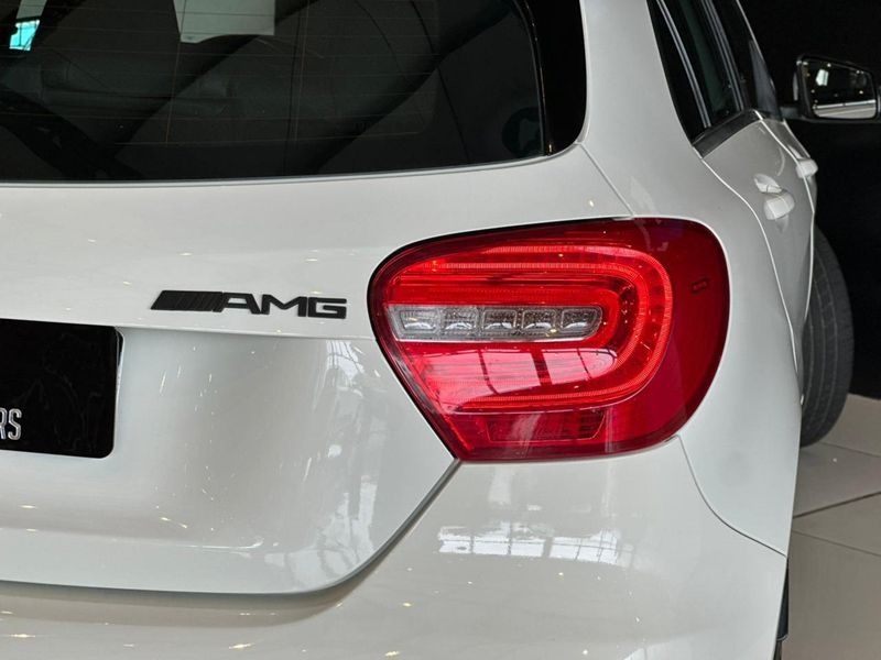 Mercedes-Benz Classe A 45 AMG 4MATIC 2.0 Turbo Aut. 2015/2015 CONCEPT MOTORS PASSO FUNDO / Carros no Vale