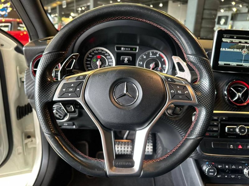 Mercedes-Benz Classe A 45 AMG 4MATIC 2.0 Turbo Aut. 2015/2015 CONCEPT MOTORS PASSO FUNDO / Carros no Vale