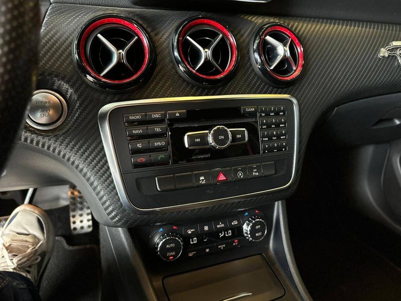 Mercedes-Benz Classe A 45 AMG 4MATIC 2.0 Turbo Aut. 2015/2015 CONCEPT MOTORS PASSO FUNDO / Carros no Vale