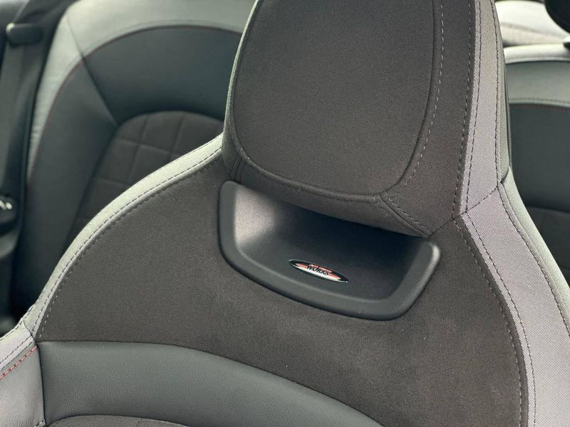 Mini John Cooper Works COOPER John Works 2.0 Turbo 3p Aut. 2023/2024 CONCEPT MOTORS PASSO FUNDO / Carros no Vale Mini John Cooper Works COOPER John Works 2.0 Turbo 3p Aut. 2023/2024 CONCEPT MOTORS PASSO FUNDO / Carros no Vale