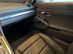 Porsche 718 Cayman 2.0 300cv 2018/2018 CONCEPT MOTORS PASSO FUNDO / Carros no Vale