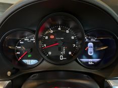 Porsche 718 Cayman 2.0 300cv 2018/2018 CONCEPT MOTORS PASSO FUNDO / Carros no Vale