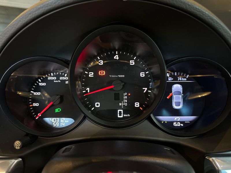 Porsche 718 Cayman 2.0 300cv 2018/2018 CONCEPT MOTORS PASSO FUNDO / Carros no Vale Porsche 718 Cayman 2.0 300cv 2018/2018 CONCEPT MOTORS PASSO FUNDO / Carros no Vale