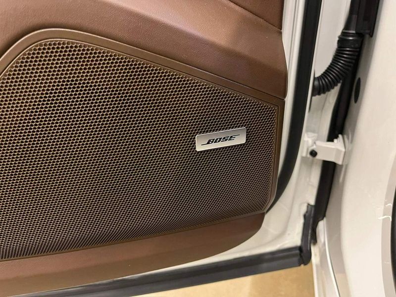 Porsche Cayenne 3.0 V6 (HÃbrido) 2022/2022 CONCEPT MOTORS PASSO FUNDO / Carros no Vale Porsche Cayenne 3.0 V6 (HÃbrido) 2022/2022 CONCEPT MOTORS PASSO FUNDO / Carros no Vale