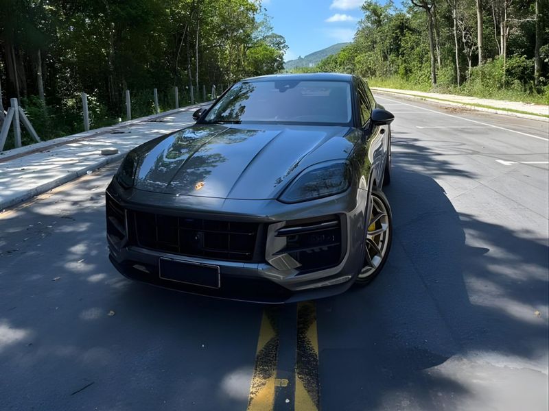 Porsche Cayenne Turbo GT 4.0 V8 2023/2024 CONCEPT MOTORS PASSO FUNDO / Carros no Vale