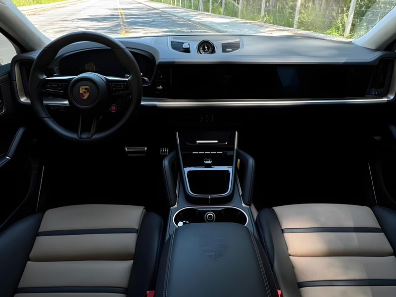 Porsche Cayenne Turbo GT 4.0 V8 2023/2024 CONCEPT MOTORS PASSO FUNDO / Carros no Vale