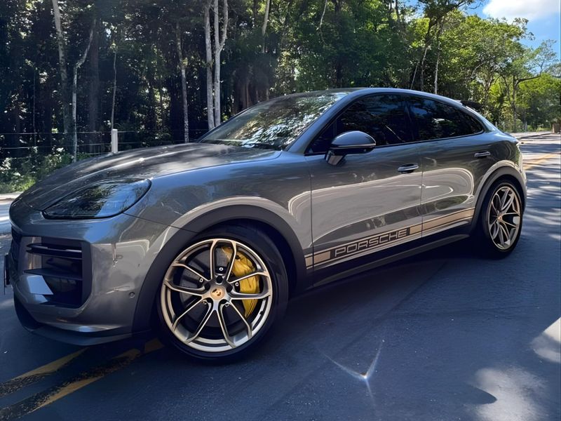Porsche Cayenne Turbo GT 4.0 V8 2023/2024 CONCEPT MOTORS PASSO FUNDO / Carros no Vale