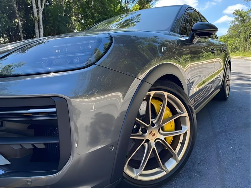 Porsche Cayenne Turbo GT 4.0 V8 2023/2024 CONCEPT MOTORS PASSO FUNDO / Carros no Vale