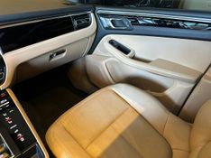 Porsche Macan 2.0 Turbo 2021/2022 CONCEPT MOTORS PASSO FUNDO / Carros no Vale