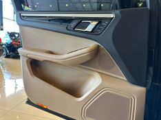 Porsche Macan 2.0 Turbo 2021/2022 CONCEPT MOTORS PASSO FUNDO / Carros no Vale