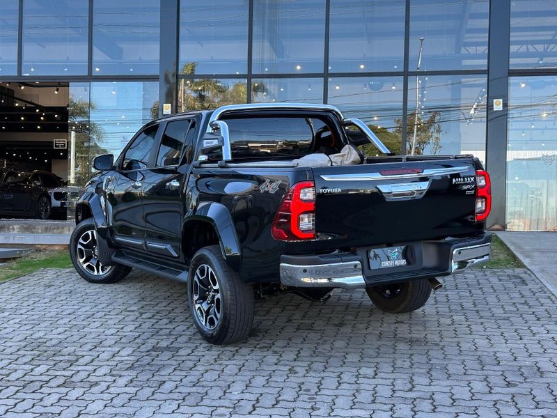Toyota Hilux CD SRX Plus 4×4 2.8 TDI Die Aut. 2024/2024 CONCEPT MOTORS PASSO FUNDO / Carros no Vale