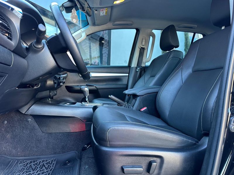 Toyota Hilux CD SRX Plus 4×4 2.8 TDI Die Aut. 2024/2024 CONCEPT MOTORS PASSO FUNDO / Carros no Vale