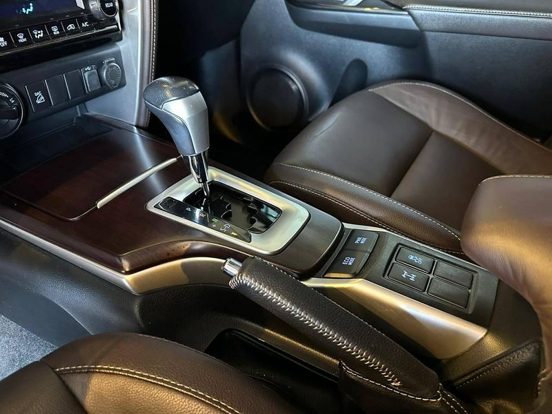 Toyota Hilux SW4 SRX 4×4 2.8 TDI 16V Dies Aut. 2019/2019 CONCEPT MOTORS PASSO FUNDO / Carros no Vale