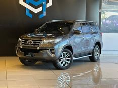 Toyota Hilux SW4 SRX 4×4 2.8 TDI 16V Dies Aut. 2019/2019 CONCEPT MOTORS PASSO FUNDO / Carros no Vale