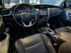 Toyota Hilux SW4 SRX 4×4 2.8 TDI 16V Dies Aut. 2019/2019 CONCEPT MOTORS PASSO FUNDO / Carros no Vale