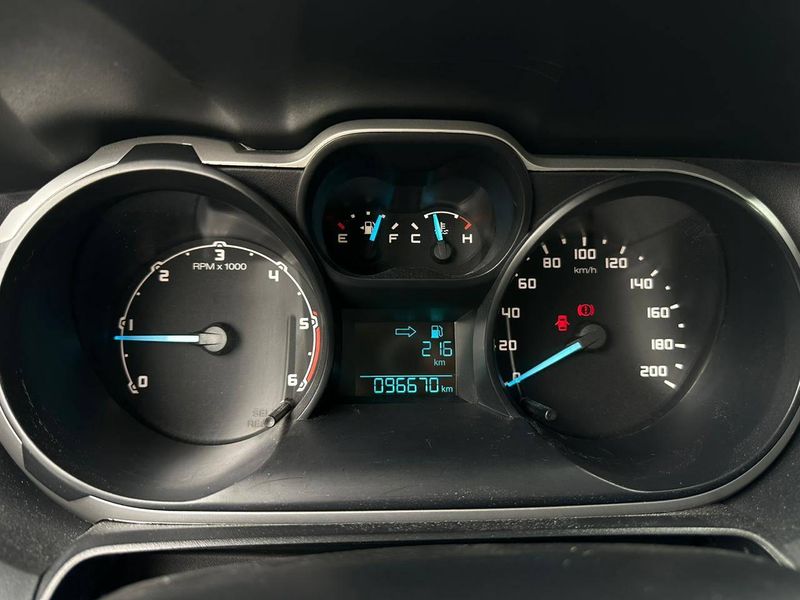 Troller T4 4×4 3.2 20V Tdi Cap RÃ­gida Diesel 2015/2015 CONCEPT MOTORS PASSO FUNDO / Carros no Vale