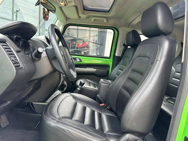 Troller T4 4×4 3.2 20V Tdi Cap RÃ­gida Diesel 2015/2015 CONCEPT MOTORS PASSO FUNDO / Carros no Vale