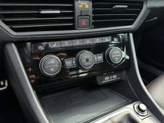 Volkswagen Jetta GLI 350 TSI 2.0 16V 4p Aut. 2024/2024 CONCEPT MOTORS PASSO FUNDO / Carros no Vale