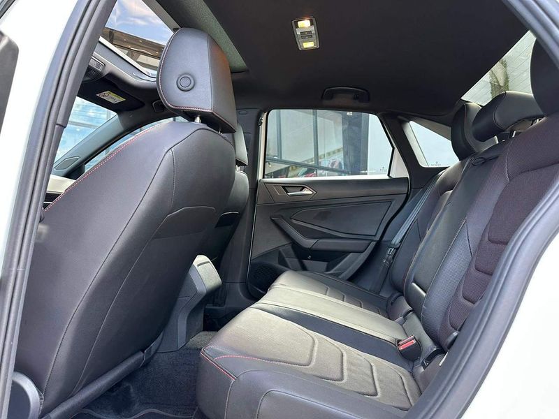 Volkswagen Jetta GLI 350 TSI 2.0 16V 4p Aut. 2024/2024 CONCEPT MOTORS PASSO FUNDO / Carros no Vale