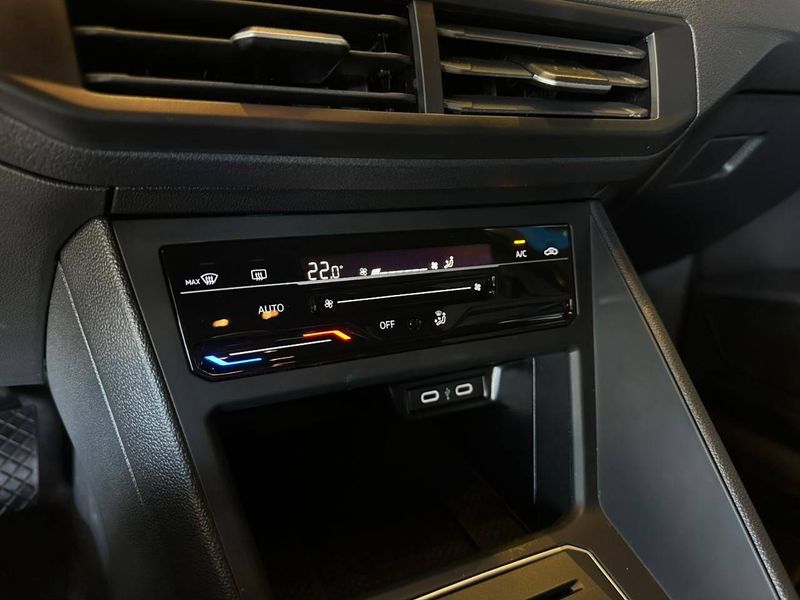 Volkswagen Nivus Highline 1.0 200 TSI Flex Aut. 2024/2024 CONCEPT MOTORS PASSO FUNDO / Carros no Vale