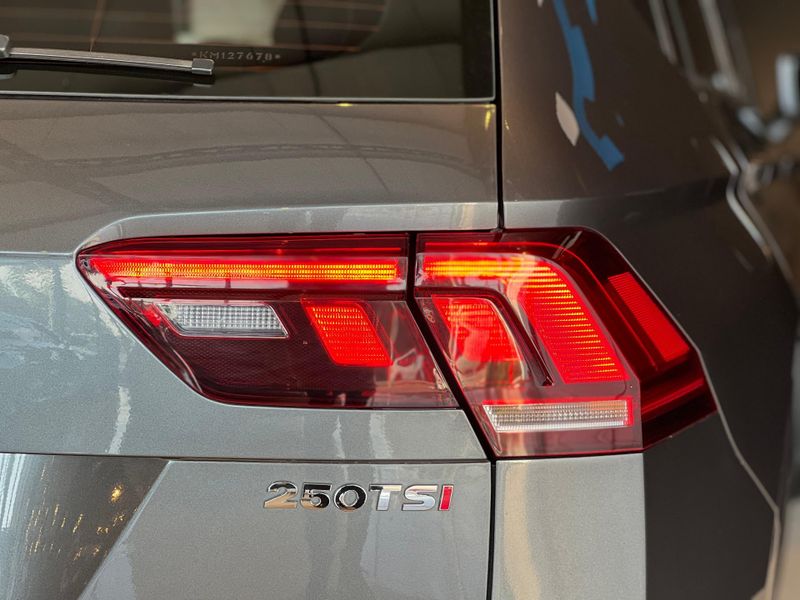 Volkswagen Tiguan Allspac 250 TSI 1.4 Flex 2019/2019 CONCEPT MOTORS PASSO FUNDO / Carros no Vale